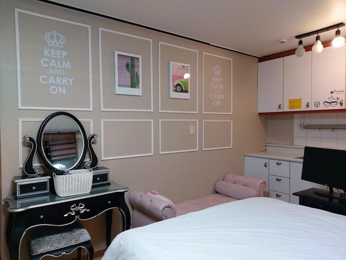 Han River Residence & Guesthouse Seoul Bagian luar foto