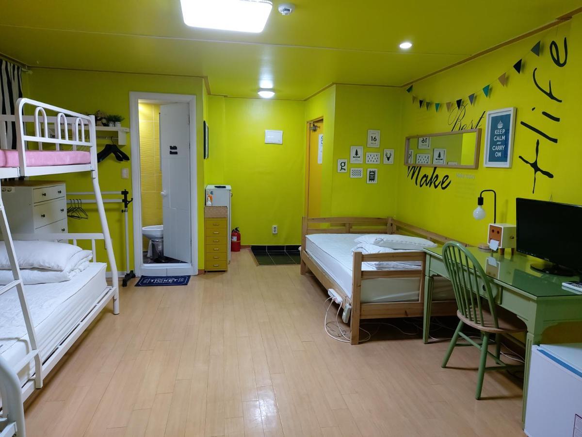 Han River Residence & Guesthouse Seoul Bagian luar foto