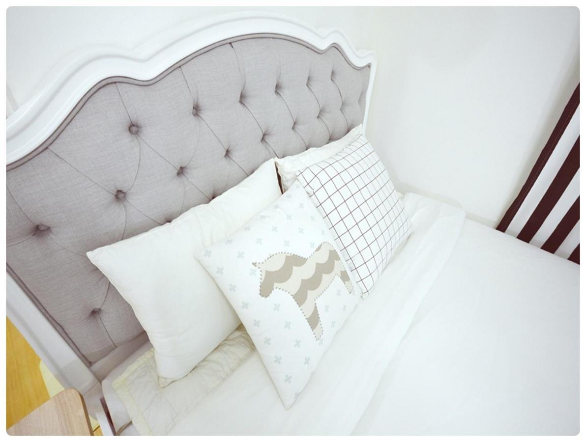 Han River Residence & Guesthouse Seoul Bagian luar foto