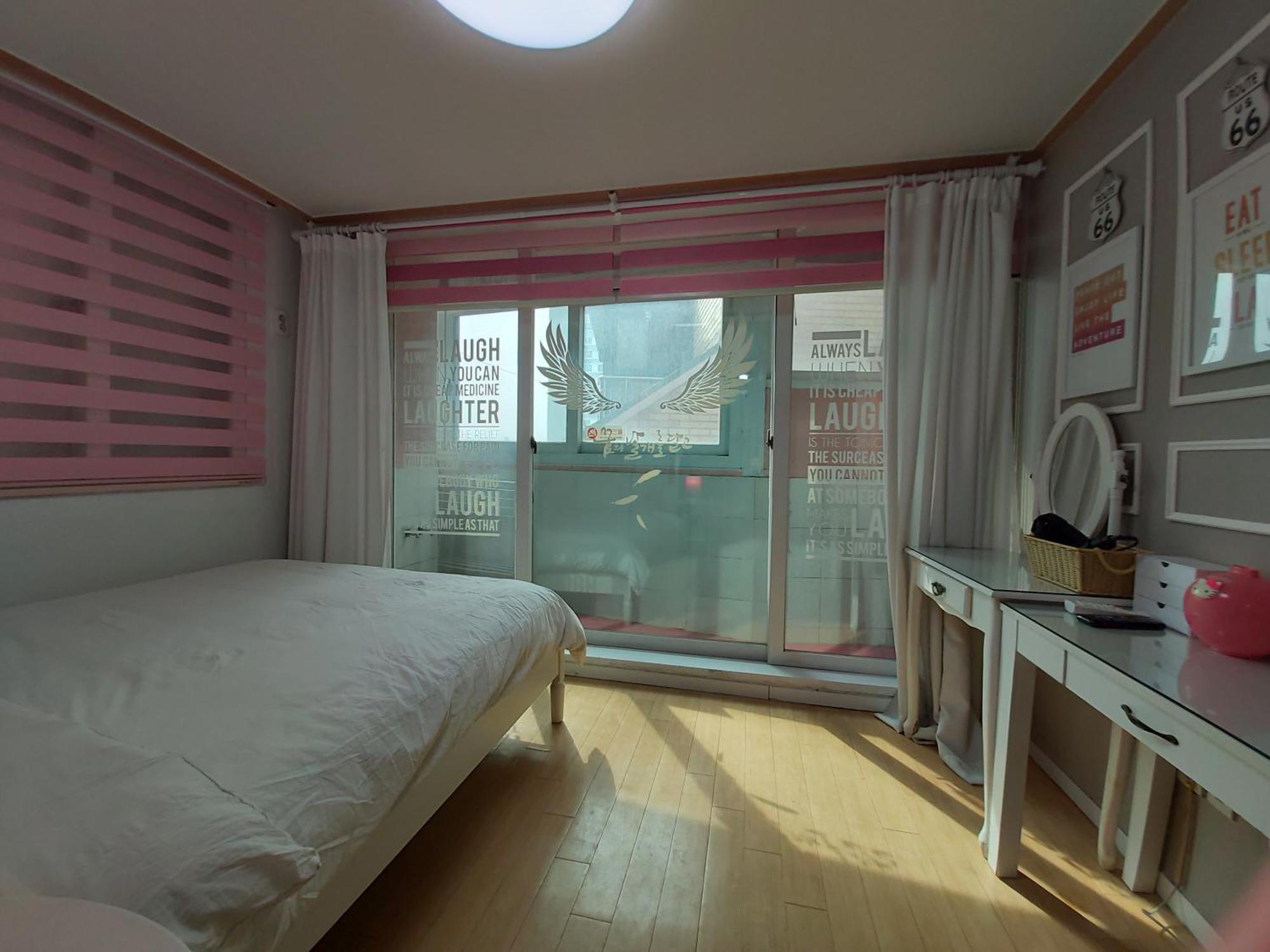 Han River Residence & Guesthouse Seoul Bagian luar foto
